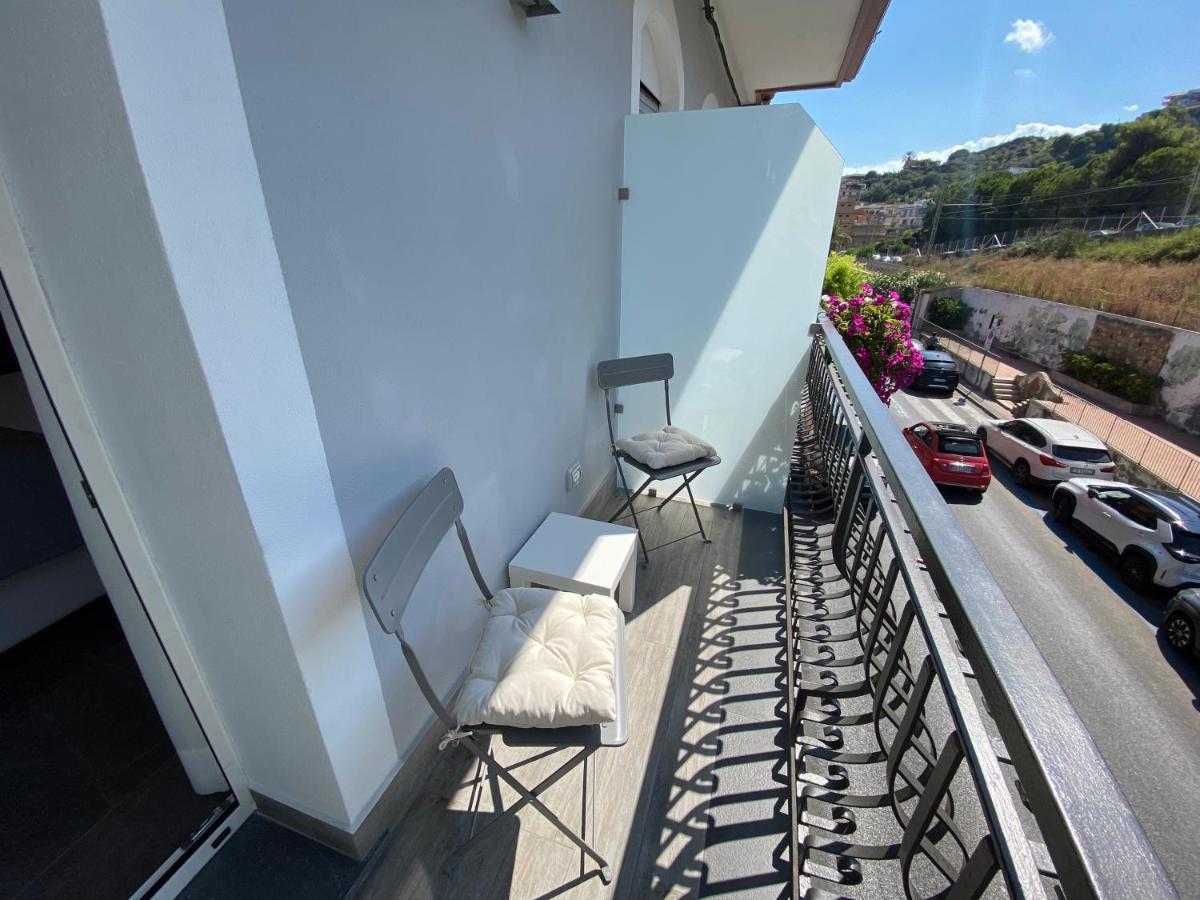 Bed and Breakfast Naxos Marina Bay Giardini-Naxos Exterior foto